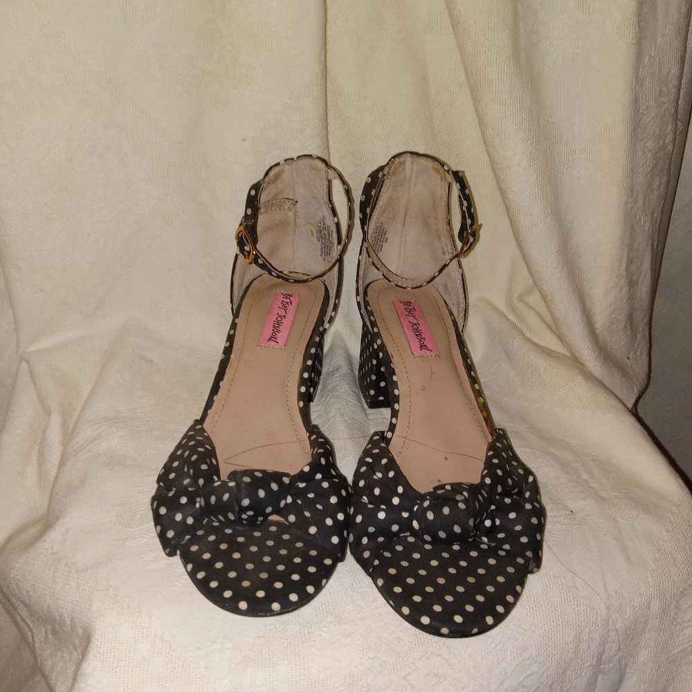 Betsey Johnson Polka Dot Sling Back VTG size 5.5